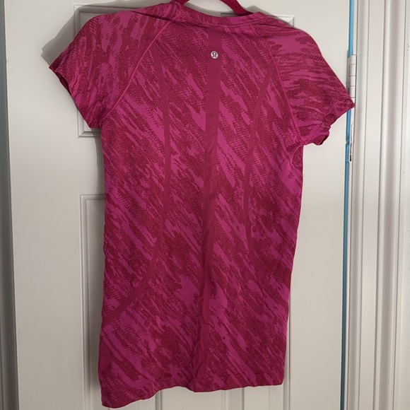 Lululemon Swiftly Tech Regular Fit *Limited Edition - Picture 2 of 3